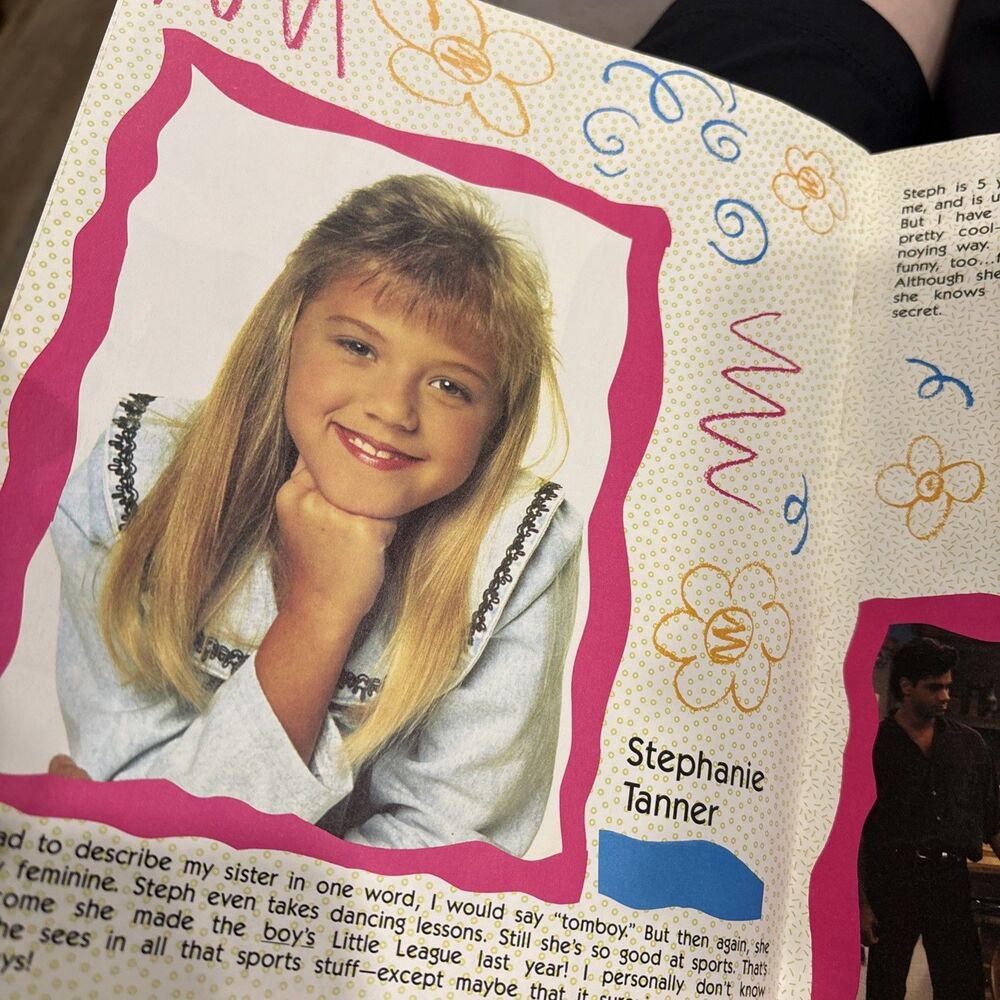 D.J.'S Full House Family Scrapbook 1992 1st Paperback Scholastic Candace Bure - Picture 8 of 16